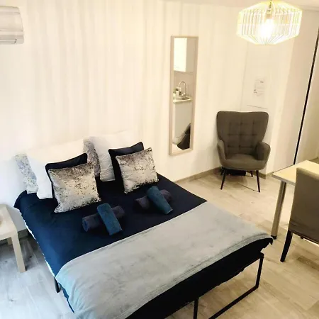 Cosy Avec Piscine Residentielle & Proche Centre *